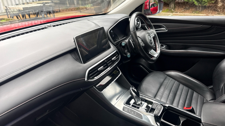 MG Hs 1.5 T-GDI Exclusive 5dr DCT Petrol Hatchback